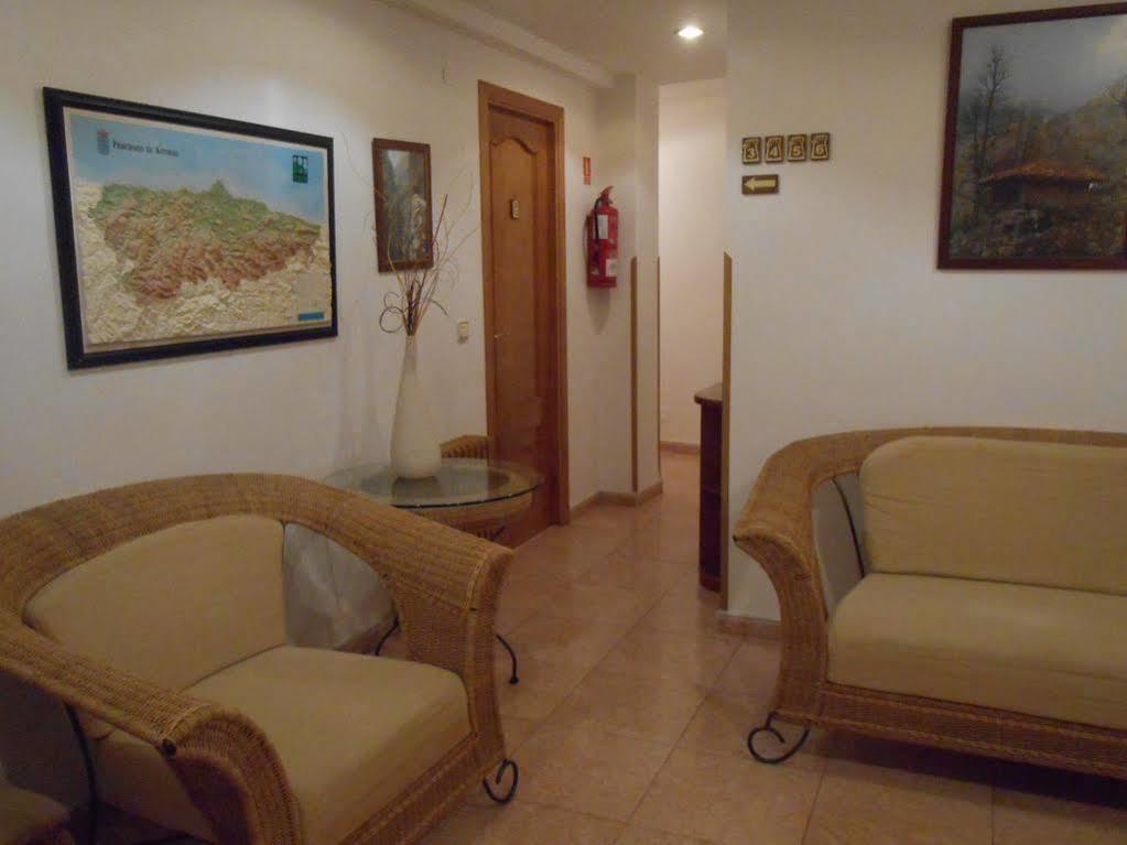 Hospedaje Torreon Onís Kültér fotó